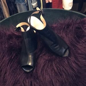 NINE WEST OPEN TOE BLACK SHOES